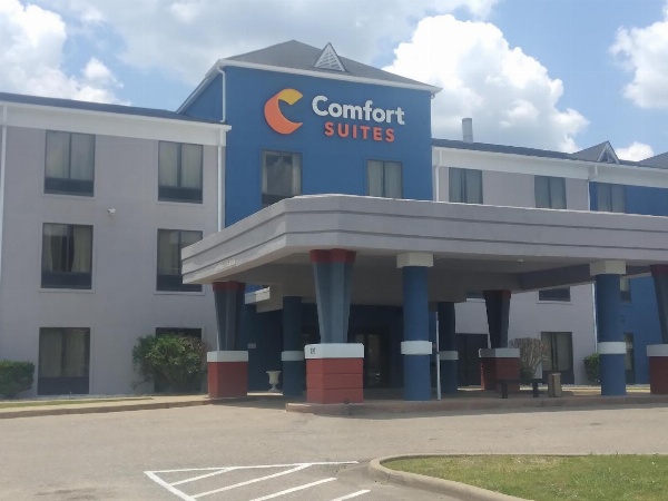 Comfort Suites Airport South image 1